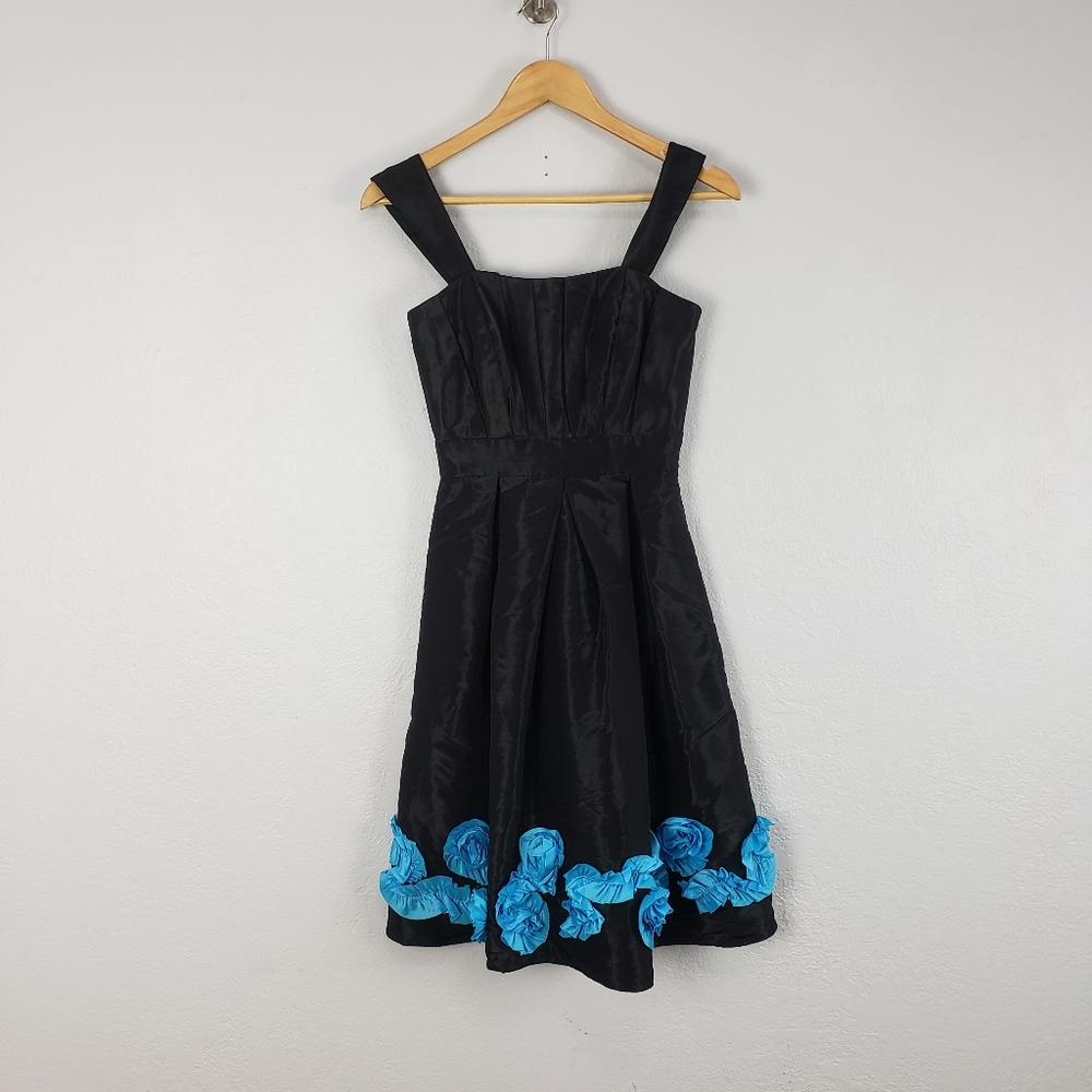 B2 Jasmine Sleevesless Floral Dress